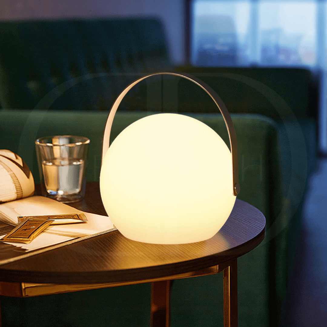 Luminária LED Portátil Recarregável – Estilo e Praticidade