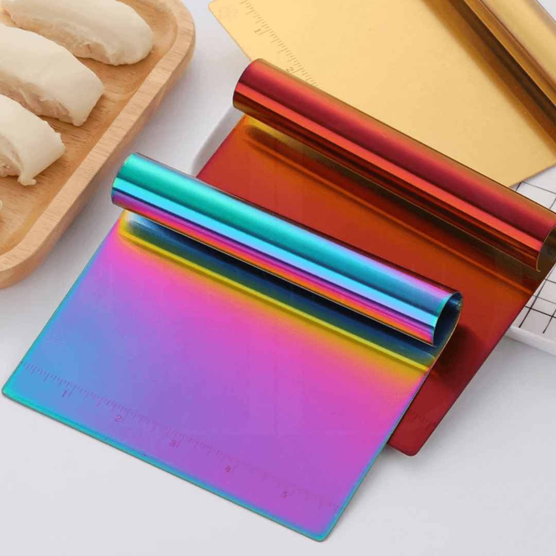 Cortador de Massa em Aço Inox - Cores Diversas