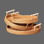 Bandeja de Rattan Trançado com Alça de Madeira