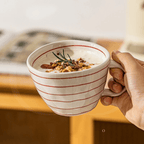 Caneca em Cerâmica – Design Elegante para Bebidas Quentes