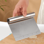 Cortador de Massa em Aço Inox - Cores Diversas