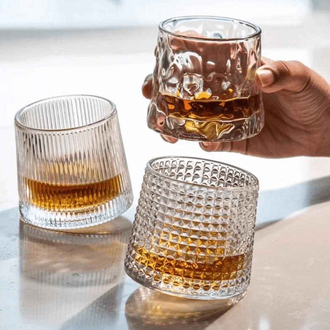 Copos Giratórios de Vidro para Whisky – Design Clássico com Efeito Spinning