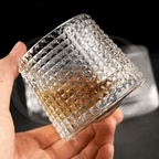 Copos Giratórios de Vidro para Whisky – Design Clássico com Efeito Spinning