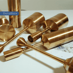 Castiçal de Metal Dourado – Roma