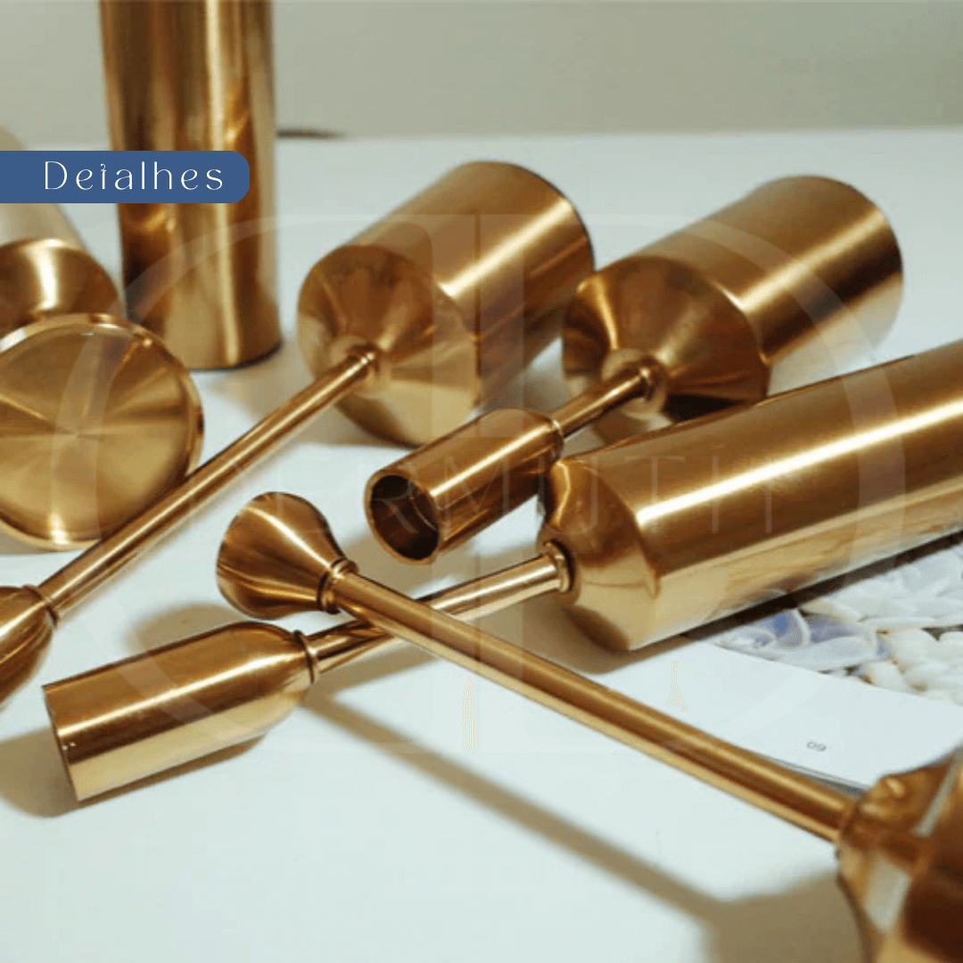 Castiçal de Metal Dourado – Roma