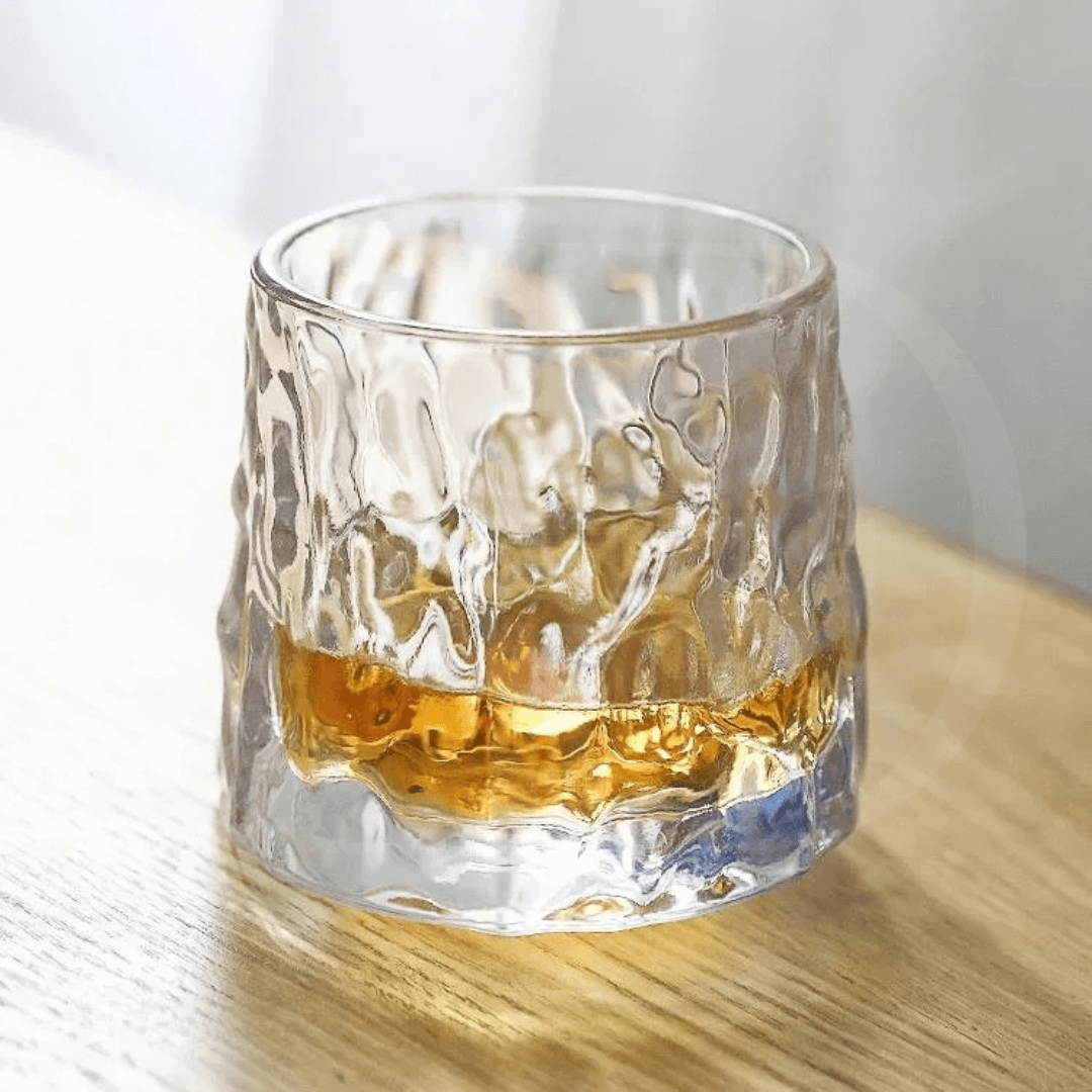 Copos Giratórios de Vidro para Whisky – Design Clássico com Efeito Spinning