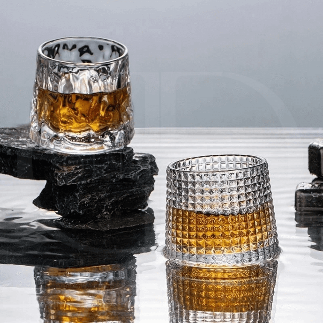 Copos Giratórios de Vidro para Whisky – Design Clássico com Efeito Spinning