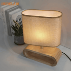 Abajur de Mesa com Base em Madeira e Cúpula de Tecido