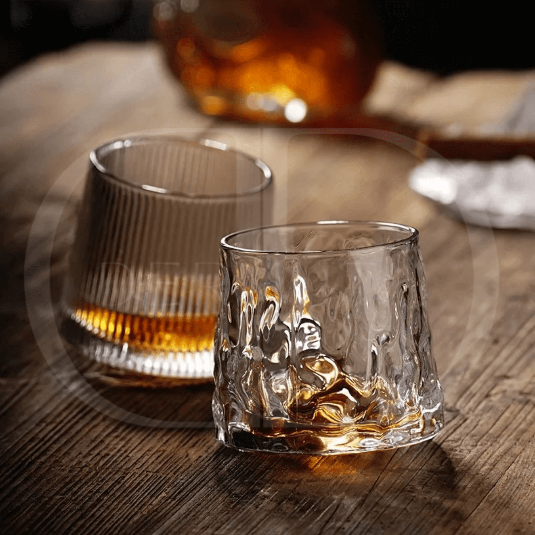 Copos Giratórios de Vidro para Whisky – Design Clássico com Efeito Spinning