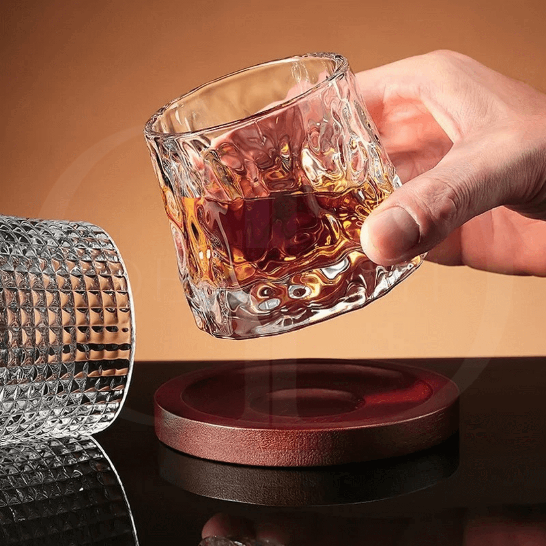 Copos Giratórios de Vidro para Whisky – Design Clássico com Efeito Spinning