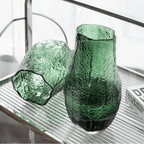 Vaso de Vidro Transparente – Design Ondulado