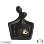 Estatueta Decorativa - Casal Apaixonado