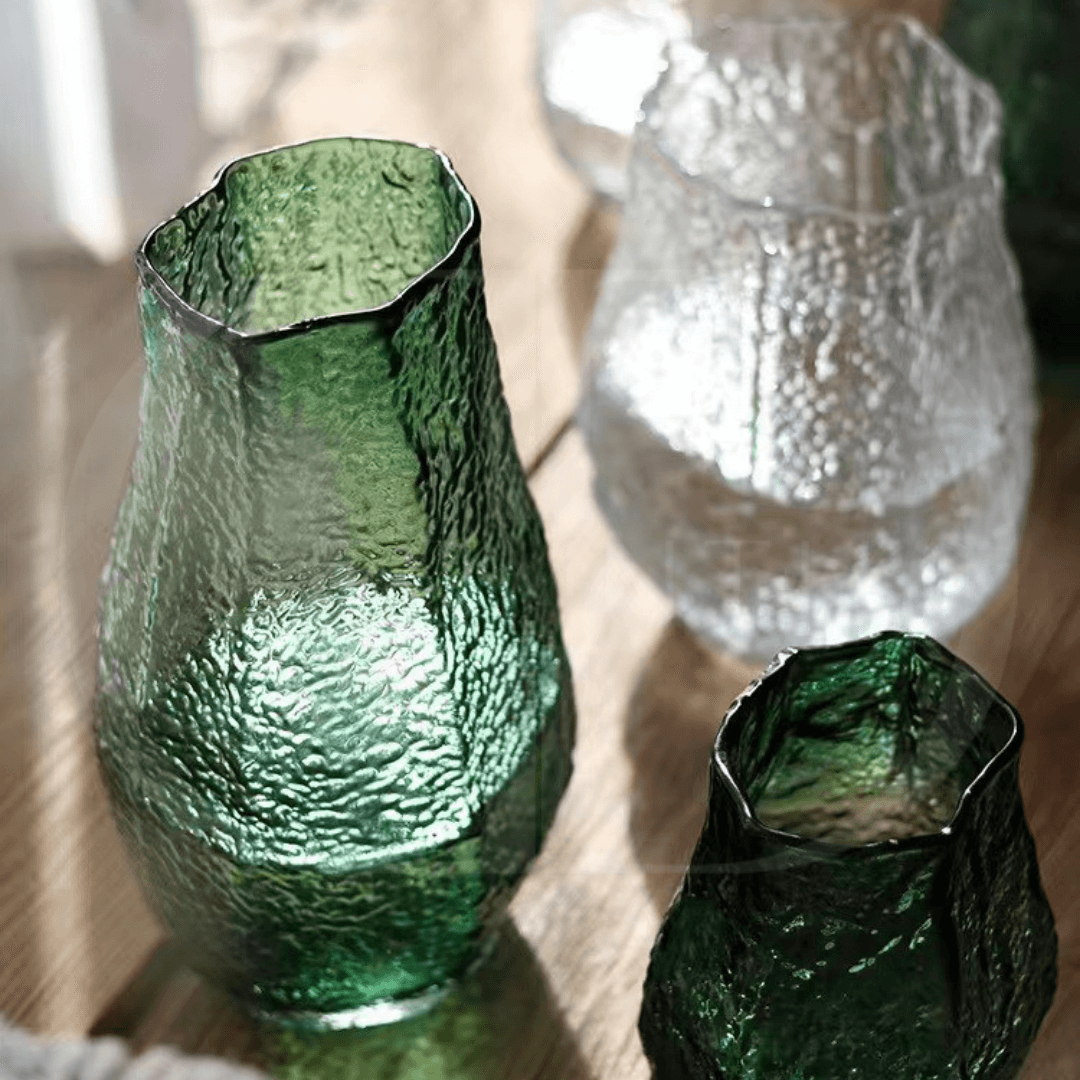 Vaso de Vidro Transparente – Design Ondulado