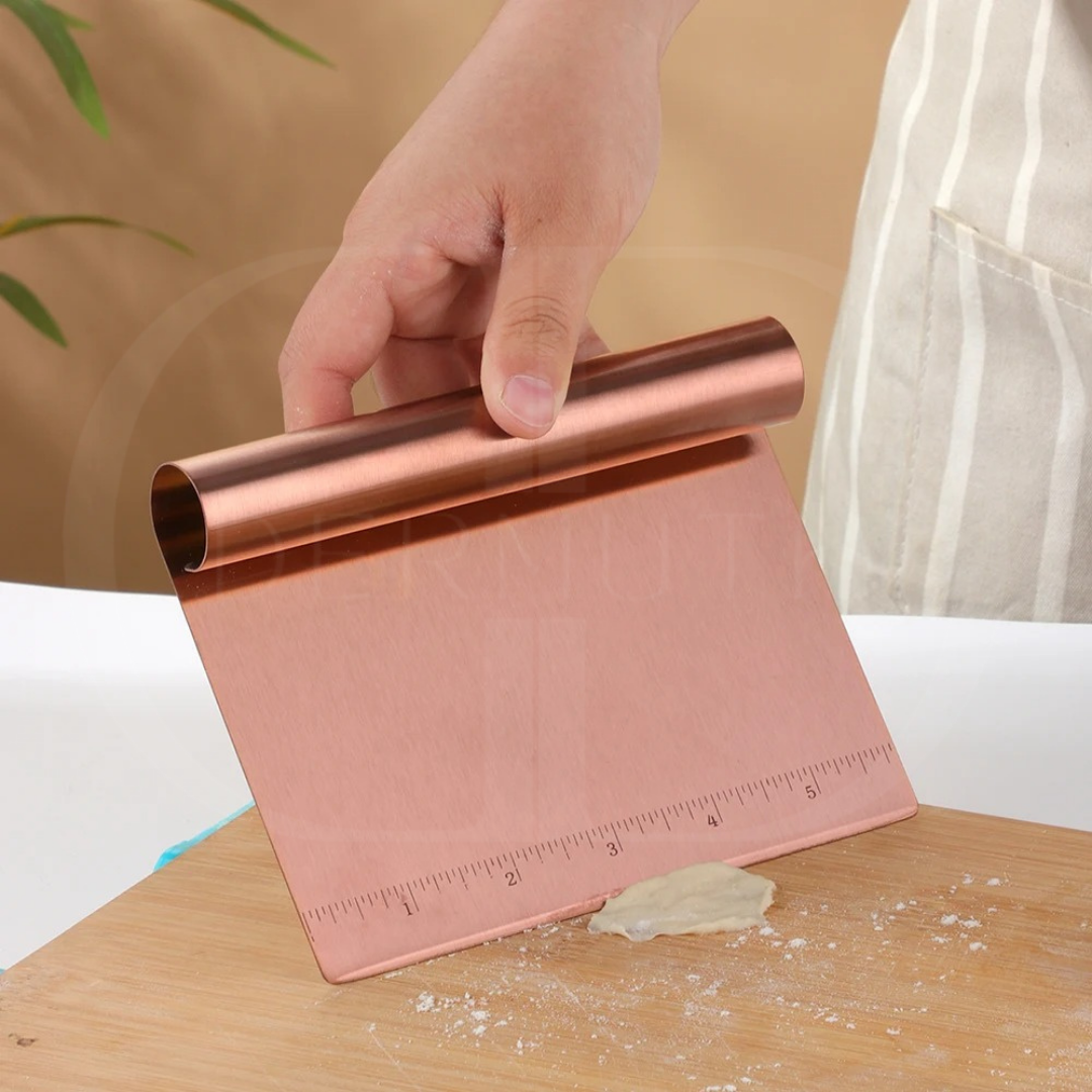 Cortador de Massa em Aço Inox - Cores Diversas