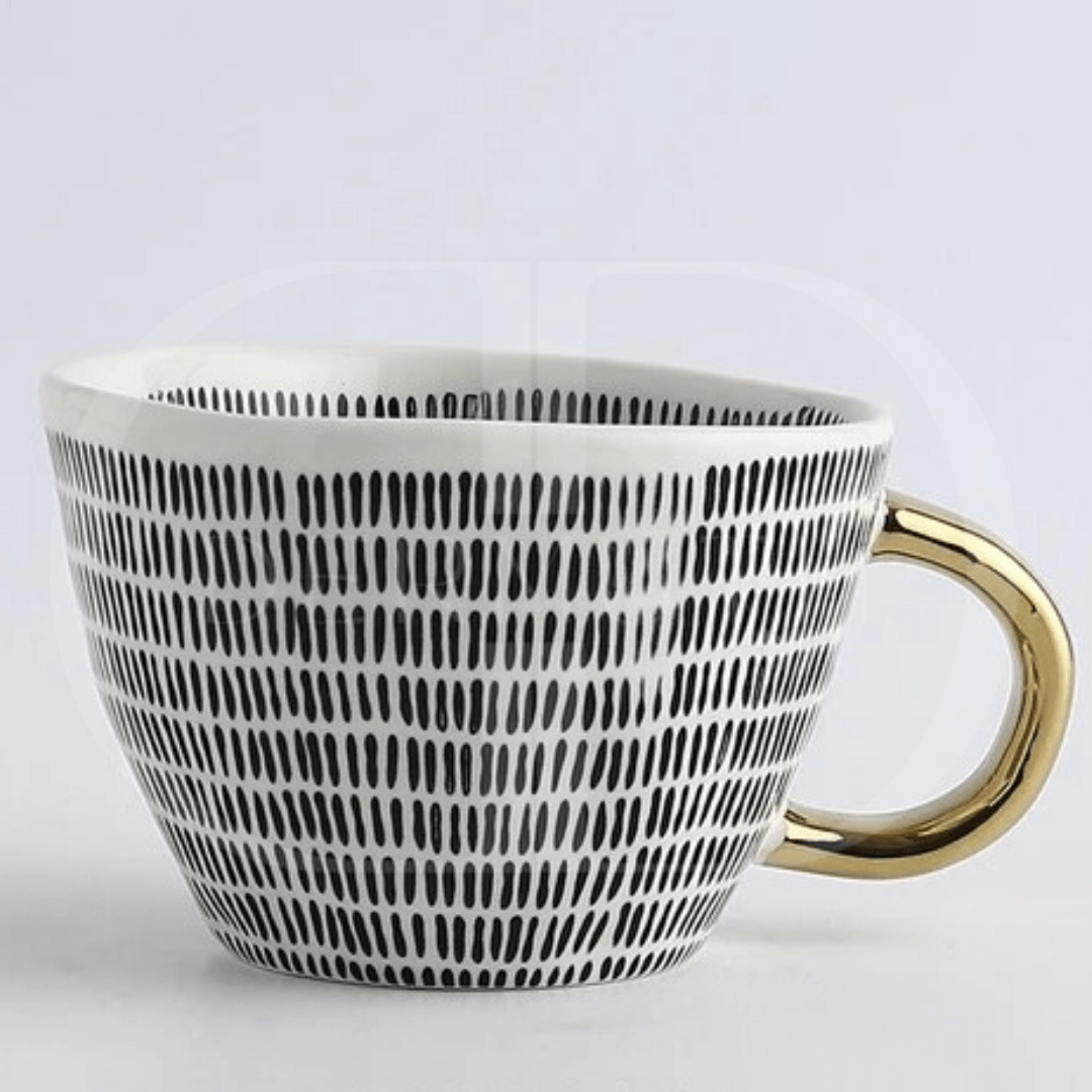 Caneca em Cerâmica – Design Elegante para Bebidas Quentes