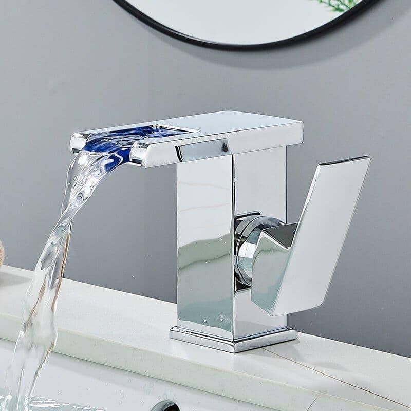 Torneira Para Banheiro Casacata LED Monocomando Trover