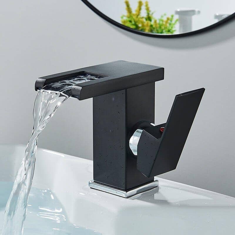 Torneira Para Banheiro Casacata LED Monocomando Trover